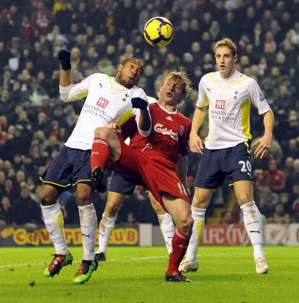 两名男选手 两名男选手